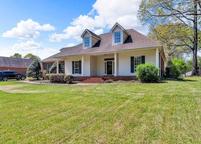 Property at 157 Aberdeen Dr N, Munford, TN 38058, 7 beds, 3 baths
