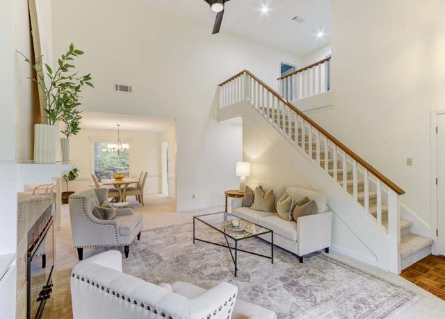 Property at 1923 Rye Rd, Germantown, TN 38139, 3 beds, 2.5 baths