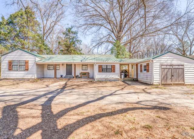 Property at 804 S Somerville St, Somerville, TN 38068, 3 beds, 2 baths