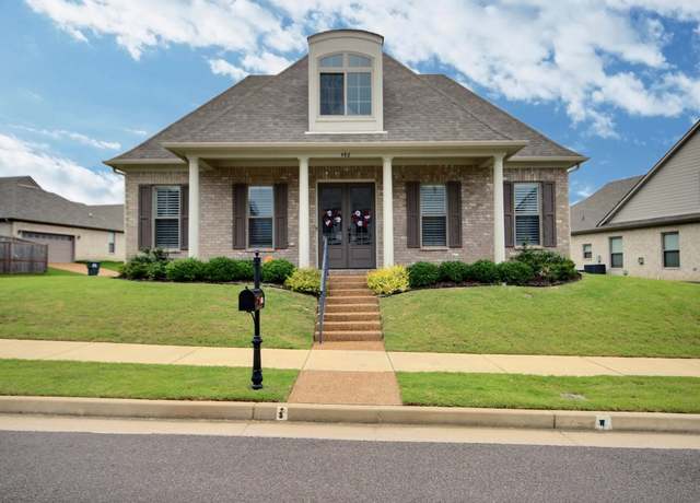 Property at 486 Dogwood Valley Dr, Collierville, TN 38017, 4 beds, 3 baths