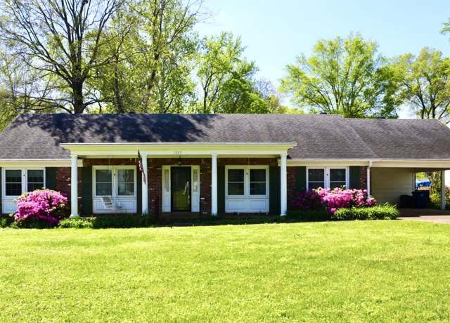 Property at 7209 Donnington Dr, Germantown, TN 38138, 3 beds, 2 baths