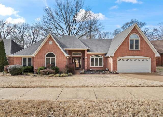 Property at 999 Joe Ct, Collierville, TN 38017, 4 beds, 2 baths