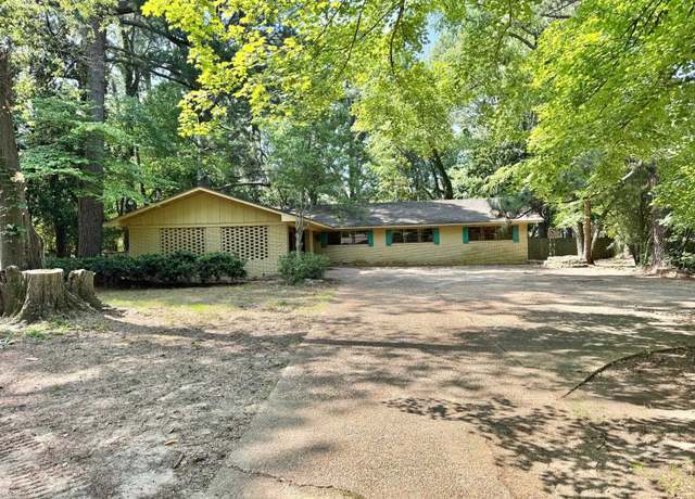 Property at 5429 Normandy Rd, Memphis, TN 38120, 4 beds, 2 baths