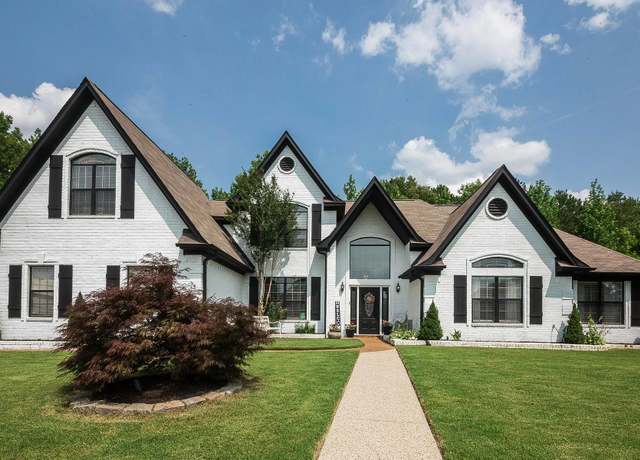 Property at 4936 Kings Forest Dr, Bartlett, TN 38135, 4 beds, 3 baths