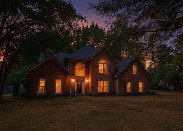 Property at 2725 Morning Sun Rd, Memphis, TN 38016, 5 beds, 3.5 baths
