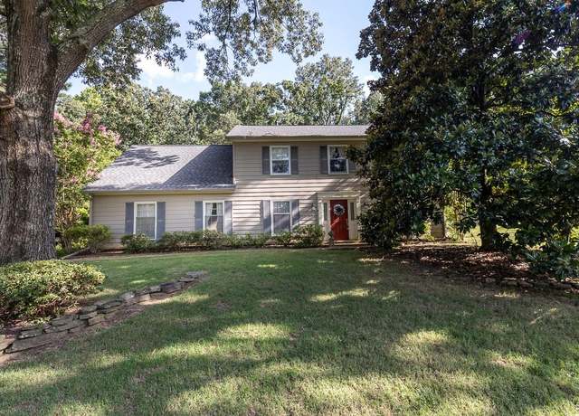 Property at 7945 Cross Ridge Dr, Germantown, TN 38138, 4 beds, 2.5 baths