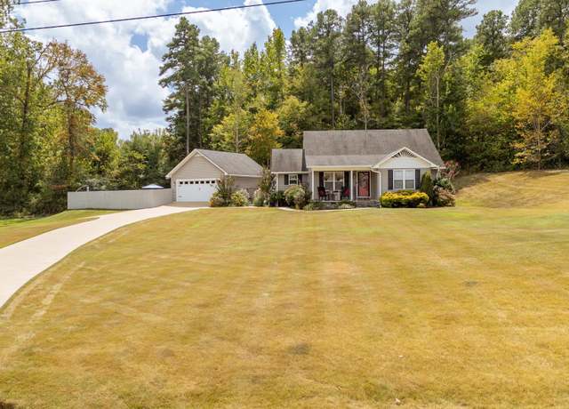 Property at 210 Trinity Cir, Savannah, TN 38372, 3 beds, 2 baths
