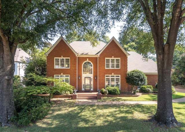 Property at 8820 Somerset Ln, Germantown, TN 38138, 4 beds, 3 baths