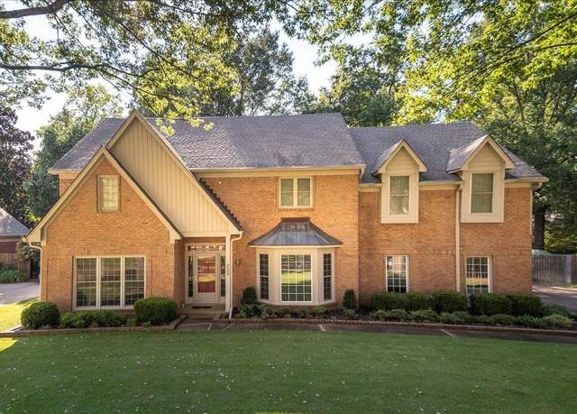 Property at 2549 N Park Creek Cv N, Germantown, TN 38139, 4 beds, 2.5 baths