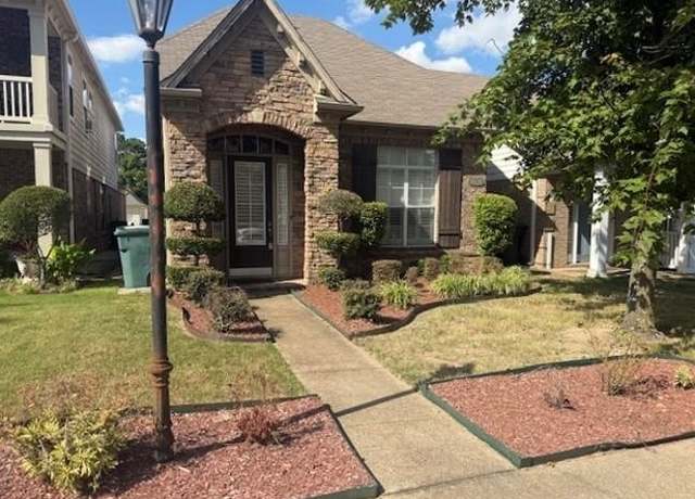 Property at 8520 Shady Elm Dr, Memphis, TN 38018, 3 beds, 2.5 baths