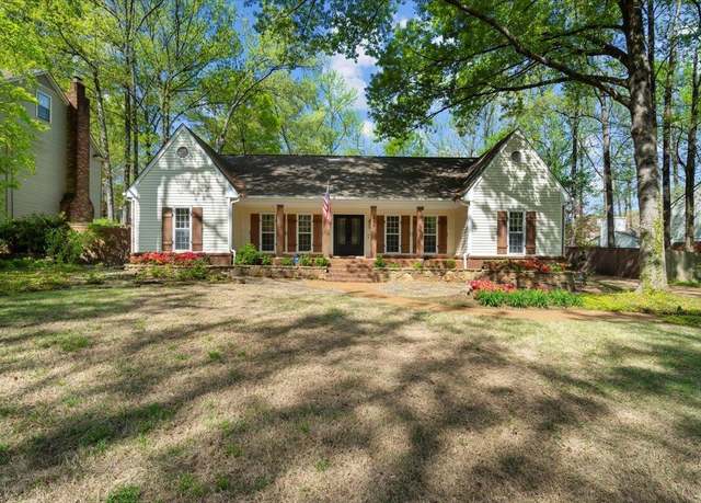 Property at 2445 Cedar Dale Dr, Germantown, TN 38139, 6 beds, 3.5 baths
