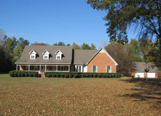 Property at 936 W Liberty Ave, Covington, TN 38019, 4 beds, 3 baths