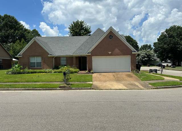 Property at 1441 Milestone Dr, Collierville, TN 38017, 4 beds, 2 baths