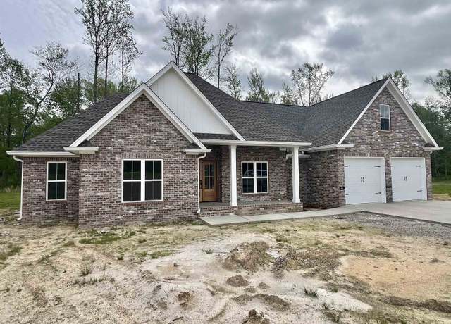 Property at 55 Chinkapin Cv, Savannah, TN 38372, 4 beds, 3 baths