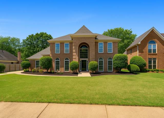 Property at 895 Joe Dr, Collierville, TN 38017, 4 beds, 3.5 baths