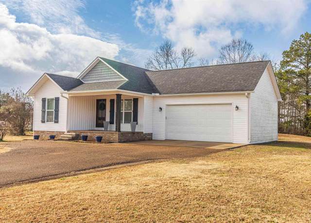Property at 425 W Main St, Adamsville, TN 38310-0000, 3 beds, 2 baths