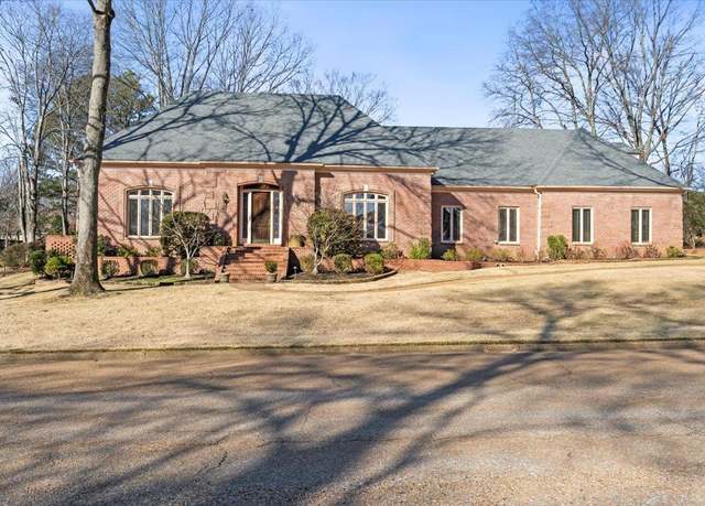 Property at 341 Riveredge Dr, Cordova, TN 38018, 4 beds, 4 baths