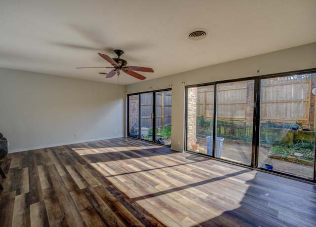 Property at 1858 W Poplar Woods Cir #3, Germantown, TN 38138, 3 beds, 2 baths