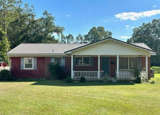 Property at 500 Park St, Savannah, TN 38372, 3 beds, 1 bath