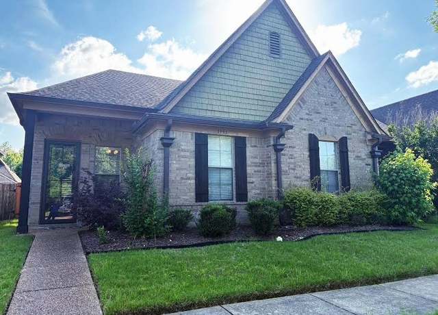 Property at 1995 S Bend Dr, Cordova, TN 38016, 3 beds, 2 baths