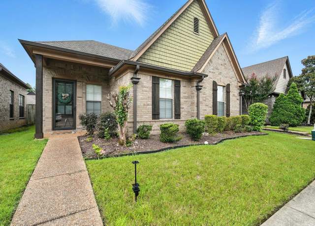 Property at 1995 S Bend Dr, Cordova, TN 38016, 3 beds, 2 baths