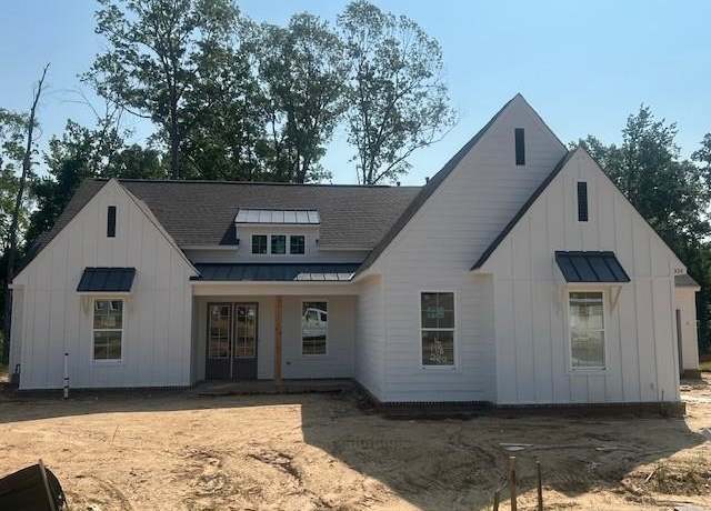 Property at 220 Drake Dr, Piperton, TN 38017, 3 beds, 2 baths