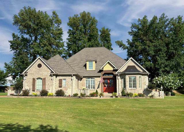 Property at 104 Lochmeade Dr, Atoka, TN 38004, 4 beds, 4.5 baths