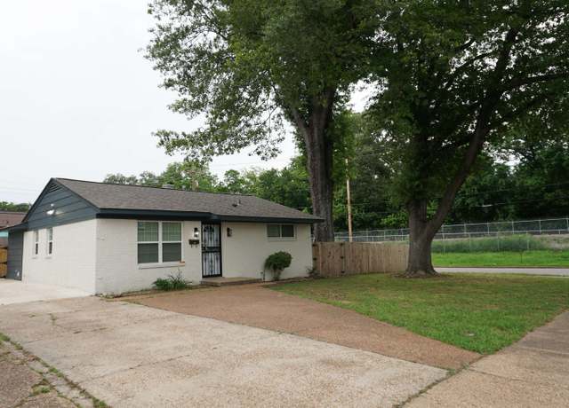 Property at 1667 Duke St, Memphis, TN 38108, 3 beds, 1 bath