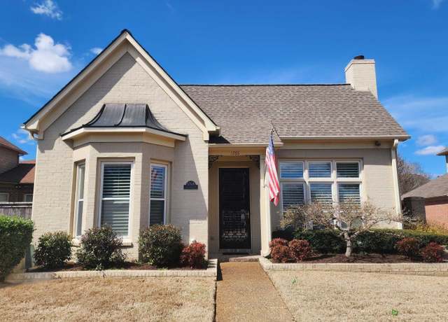 Property at 1768 N Yancey Cir, Collierville, TN 38017, 3 beds, 2 baths