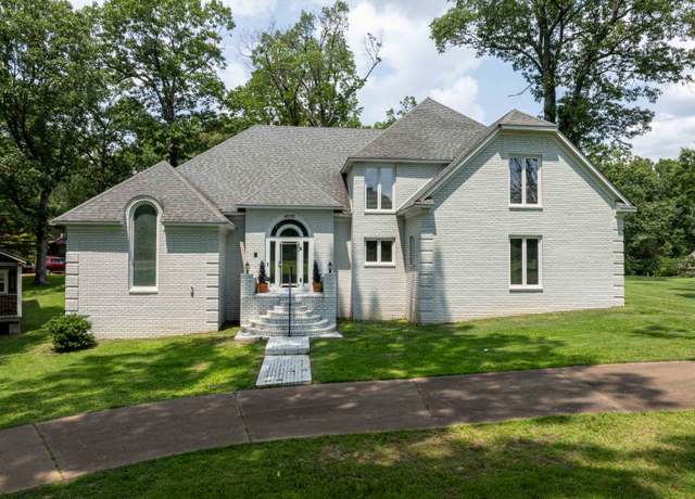Property at 9202 Davies Plantation Rd, Bartlett, TN 38133, 6 beds, 3.5 baths