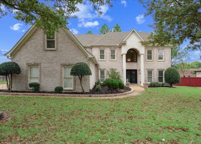 Property at 374 Military Rd, Collierville, TN 38017, 4 beds, 3.5 baths