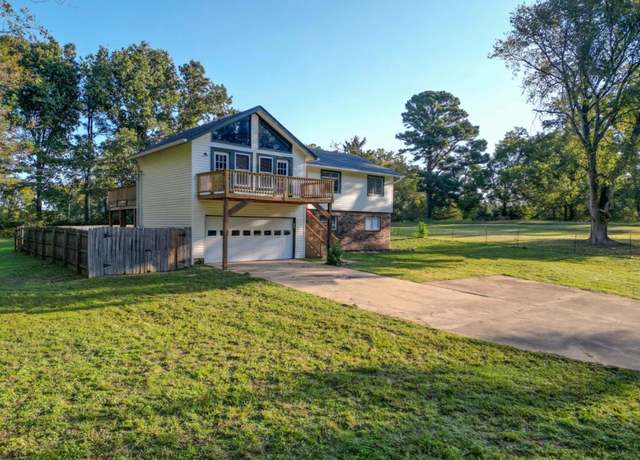 Property at 12580 Macon Rd, Unincorporated, TN 38017, 5 beds, 2 baths