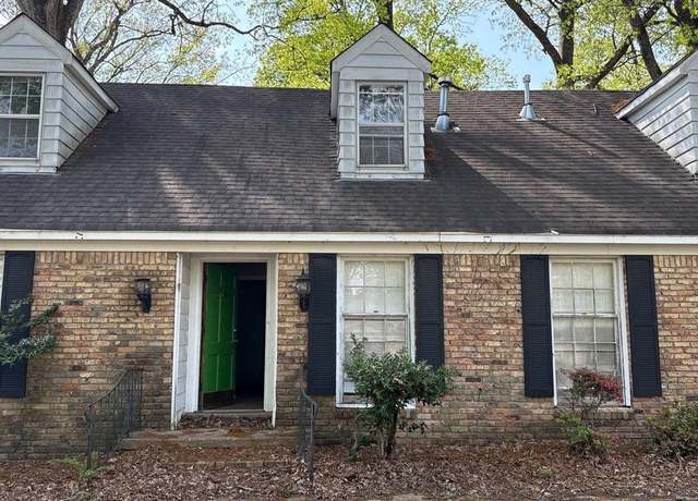 Property at 3217 Joslyn St, Memphis, TN 38128, 5 beds, 3 baths