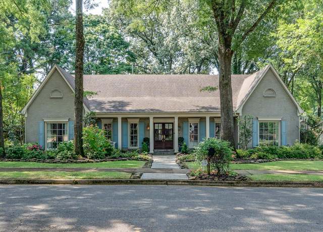 Property at 6367 Brooks Manor Cv, Memphis, TN 38119, 5 beds, 3.5 baths