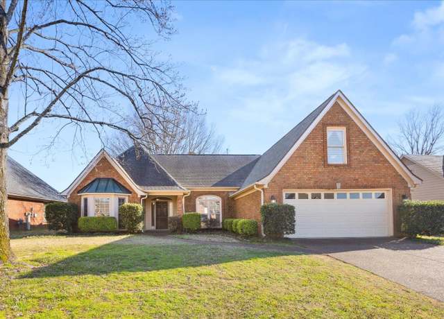 Property at 7563 Cordova Club Dr, Cordova, TN 38018, 4 beds, 3 baths