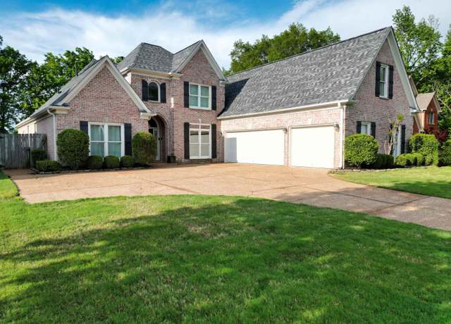 Property at 1630 Wolf Ridge Dr, Collierville, TN 38017, 4 beds, 3.5 baths