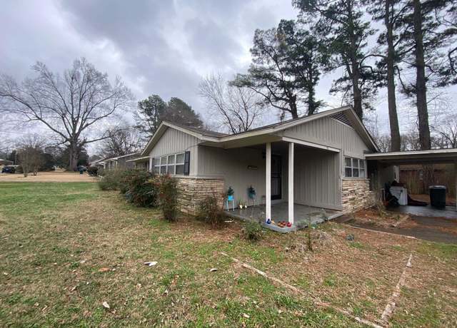 Property at 145 Lawndale Dr, Memphis, TN 38109, 3 beds, 2.5 baths