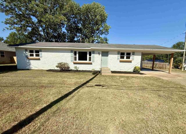 Property at 280 Meadowlane Dr, Savannah, TN 38372-3618, 4 beds, 2 baths
