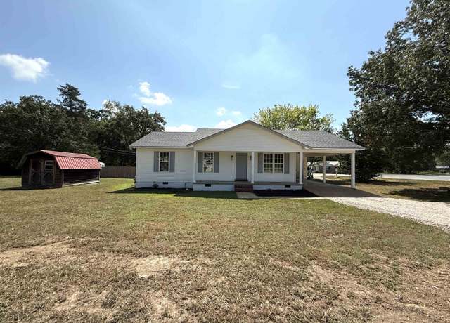 Property at 1250 Clifton Rd, Savannah, TN 38372-1305, 3 beds, 2 baths