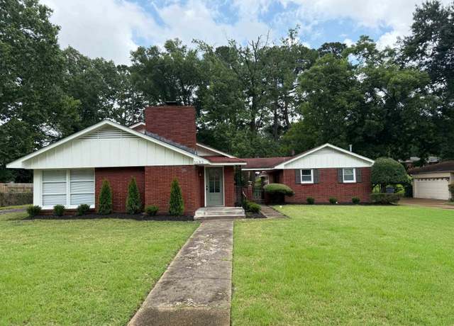 Property at 3652 Acacia St, Memphis, TN 38116, 4 beds, 2.5 baths
