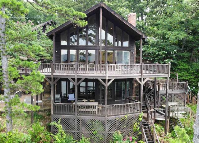 Property at 51 Mcgrew Ln, Savannah, TN 38372, 3 beds, 3 baths