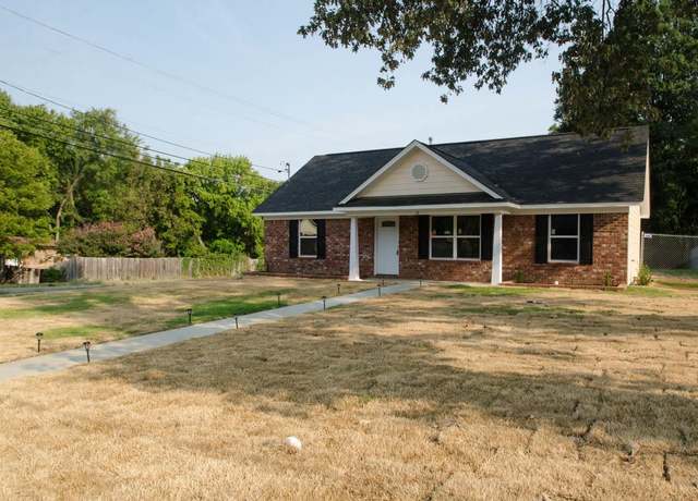 Property at 12 E Emory Rd, Memphis, TN 38109, 3 beds, 2 baths
