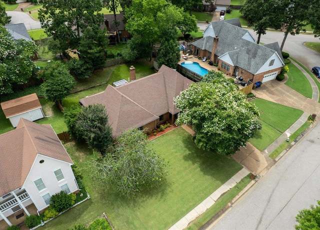 Property at 3077 Stonecrest Cir E, Lakeland, TN 38002, 4 beds, 2 baths