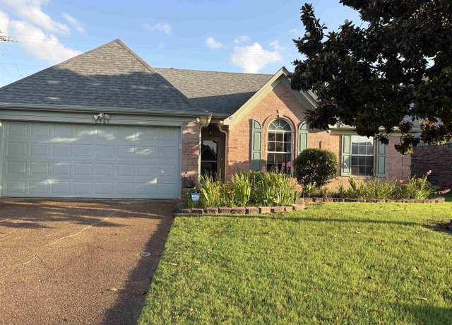 Property at 6961 Country Walk Dr, Cordova, TN 38018, 3 beds, 2 baths