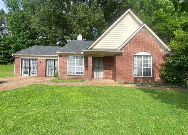 Property at 4335 Grand Cedar Ln N, Memphis, TN 38128, 3 beds, 2 baths