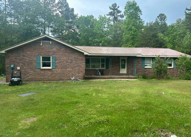 Property at 641 Swan Ave, Hohenwald, TN 38462, 3 beds, 2 baths