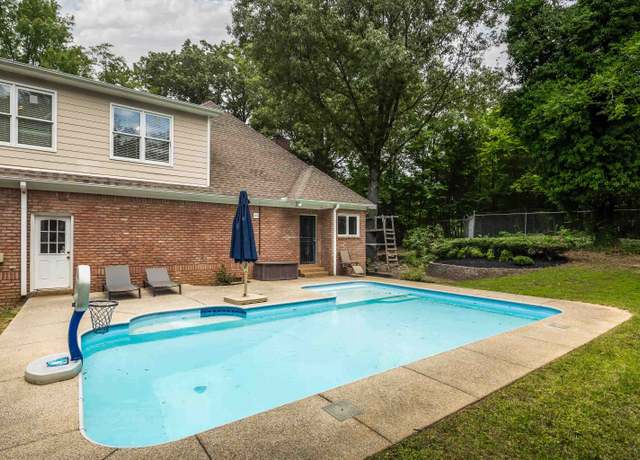 Property at 8925 Cedar Mills Cv, Memphis, TN 38016, 5 beds, 3.5 baths