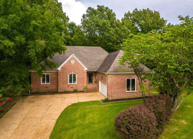 Property at 8925 Cedar Mills Cv, Memphis, TN 38016, 5 beds, 3.5 baths