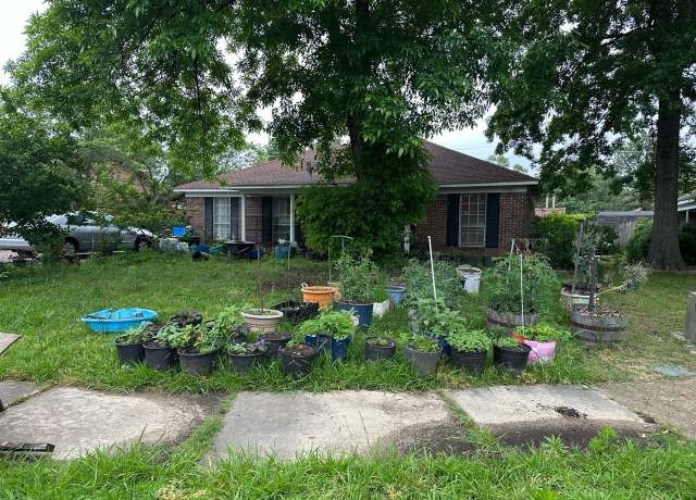 Property at 4188 Sunnyslope Dr, Memphis, TN 38141, 3 beds, 2 baths