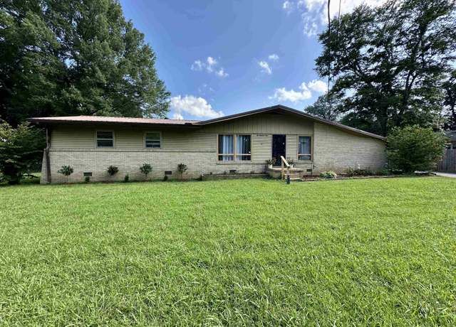 Property at 204 Lankford St, Bruceton, TN 38317-2805, 3 beds, 2 baths